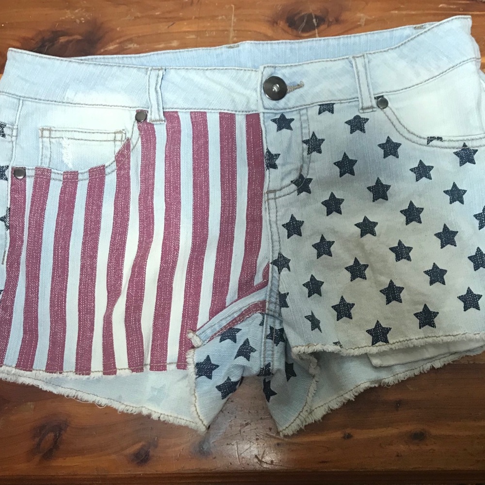 Flag print shorts
